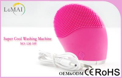 Chine Silicone écologique de machine à laver rose faite sur commande de visage pour le certificat de nettoyage de la CE de visage à vendre