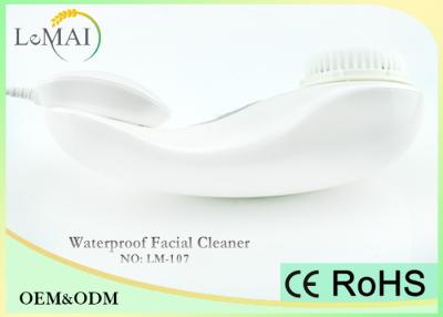 China Mini Ultrasonic Beauty Device Face Cleaning Brush Micro - wave Chargable for sale