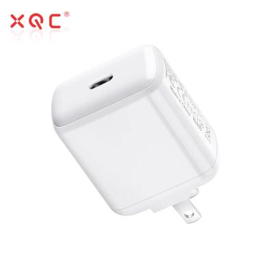 China Portable Wall Phone Charger 3.0 18W 20W Fast Charging Palladium Phone Charger, Battery and USB-C Power Bank for sale