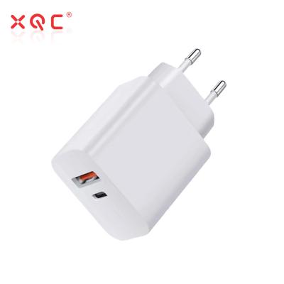 China 3.0 18W 100-240V Fast Charging Mobile Phone Charger QC3.0 Portable Charger For iPhone/Computer for sale