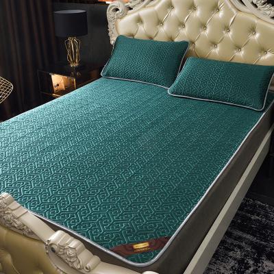 China Anti-static Luxury Hot Sale Ice Silk Natural Summer Amazon Sleep Cooling Mat for sale