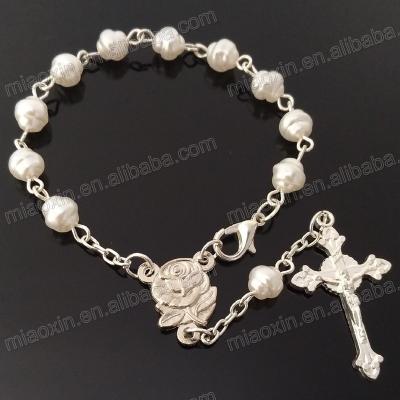 China Religious Hot Sale Yiwu Beads Rosary Special Shaped Bracelets, Religious Bracelets with Alloy Saint Chalice Center and Jesus Cross for sale