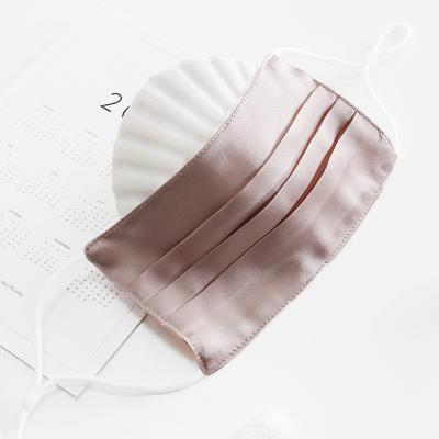 China Fashionable Fashion Breathable Silk Fabric Pleats Reusable 100% Silk Face Mask Face Mouth Cover With Nose Wire for sale