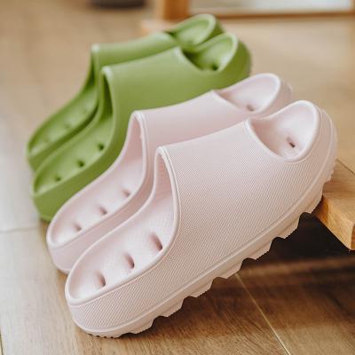 China Women Slippers Comfortable Summer Bathroom Indoor Home Slips Disjointed Slides Men Fast Leak Platform Sandals for sale