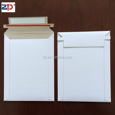 China Self-seal Cardboard Mailing Envelope Stay Flat Rigid Mailer Envelope For Wholesale In China for sale