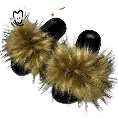 China Breathable Raccoon Slippers Faux Fur High Quality Imitation Slippers Adults Hairy Fur Slides Fashion Fur Slippers For Women for sale