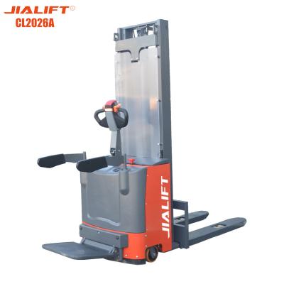 China Lifting 2600mm Electric Reach Stacker Standing On Rated Traction Weight 2000kg for sale