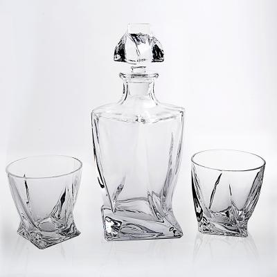 China Viable wholesale wine decanter twisted whiskey glass cups for sale for sale