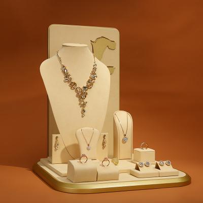 China Recyclable Custom Shop Jewelry Display Set Luxury Rack For Trade Show for sale