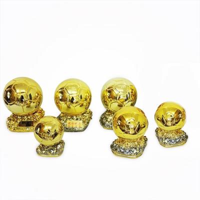 China Custom World Sports Trophy Cup Trophy Award Football Soccer Ball Golden Golden for sale