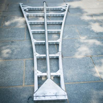 Cina Aluminum Folding Ladders Tripod Fruit Picking Step Ladder Orchard Harvest Ladder in vendita