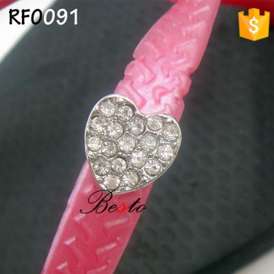 China Shoe Buckle Fashion Vintage Small Size Heart Flip Flop Shoe Clip For Kids for sale