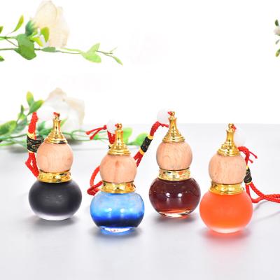 China Aromatherapy Air Freshener Perfume Glass Bottle Mini Squash Hanging Car Hanging Bottle Car Masking Small Transparent Volatile Empty Bottle for sale