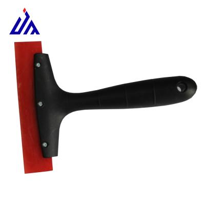 China Modified Red PP+Beef Tendon Band Polyurethane Clean Squeegee With Black Short Plastic Handle for sale