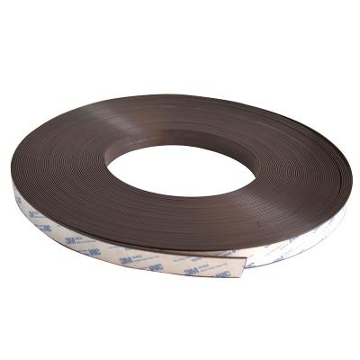 China Permanent magnet flexible rubber magetic 3m strip for magnetic slimlight box for sale