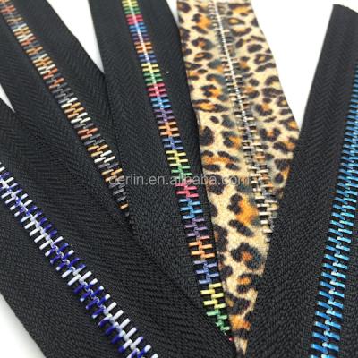 China Lastest Fashion Leopard Stylish Designer Rainbow Nickel Free Special Color Teeth Metal Zipper for sale