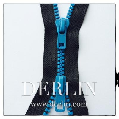 China Other wholesale high quality plastic zipper pull with blue teeth two way zipper for bags for sale