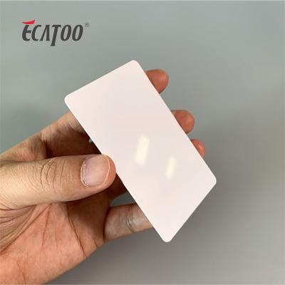 China Waterproof / UTL 13.56mhz Range ID Blank HF RFID Card CR80 Size Waterproof PVC M0 for sale