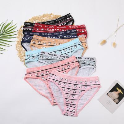 China Chinese factory custom kids girls breathable briefs wholesale triangle kids underwear cartoon printed kids panties for sale