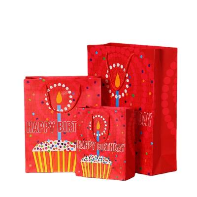 China New Design Recyclable Paper Gift Bag Birthday Gift Party Candy Cake Wrapping Gift Bag for sale