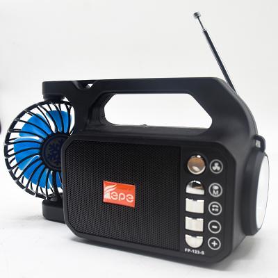 China Outdoor Portable LED Flashing Light Stereo FM Radio Surrounded Solar BT Speaker for sale