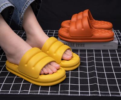 China The latest 2021 fashion trend sofa arch support flip flops simplicity summer holiday cookies cookies luxury thick custom logo beach soft slippers for sale