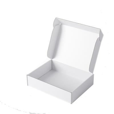 China Recyclable Custom Shipping Mailing White Corrugated Clothing Packaging Box for sale