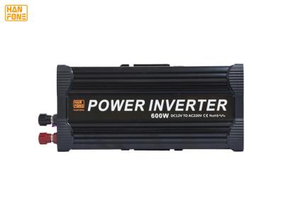 China XA-Reihen-intelligente Spannung DC-Wechselstromsolarinverter-Prüfer 12v 220v 600w mit Ladegerät zu verkaufen