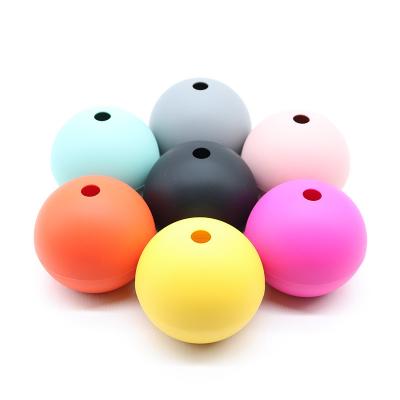 China Customized Logo Acceptable 2.5 inch Silicone Ice Ball Maker for Whiskey Wine Cocktail for sale