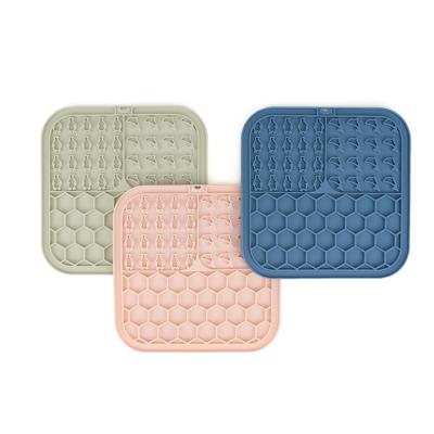 China Silicone Pet Lick Pad Slow Feeder Licking Mat for Dogs/Cats Customized Anxiety Relief for sale