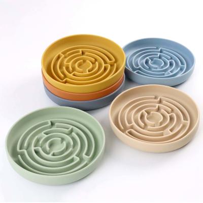 China Custom Logo Pet Bowls Feeders Round Maze Silicone Slow Feeder with Stocked Suction Mat for sale