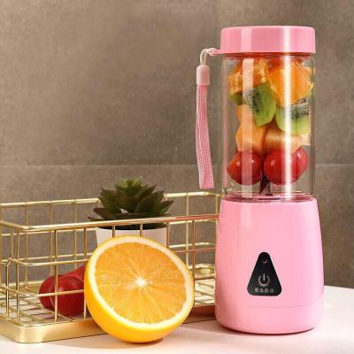 China Hot Selling Easy Handling Portable 380ml Mini Home USB Rechargeable Blender Juicer Smoothie Six Blades Blender Cup for sale