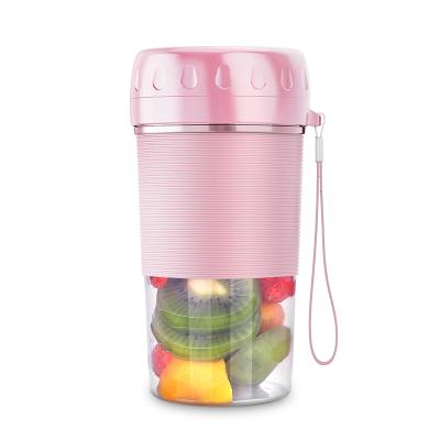 China 2021 4 Leaf Blade Portable Mini Fruit Blender Usb Juicer Cup Bottle Easy Handling High Speed ​​Rechargeable Electric Juicer for sale