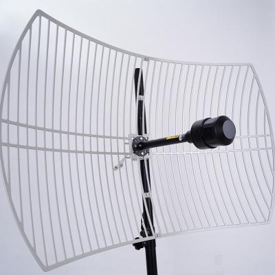 China Hot sale aluminum alloy antenna feed to 1700-2700 MHz 3300-3800 MHz long range 2x24dbi mimo feedhorn for parabolic grid for sale