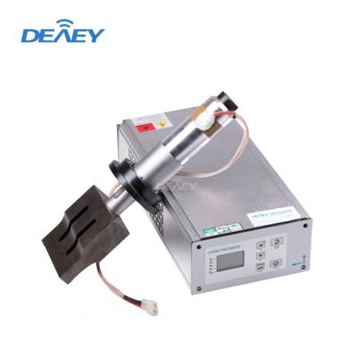 China Plastic Transducer Diy 20k Variable Frequency Driver Wave System Welders 20khz 2500W Ultrasonic Generator 20khz for sale