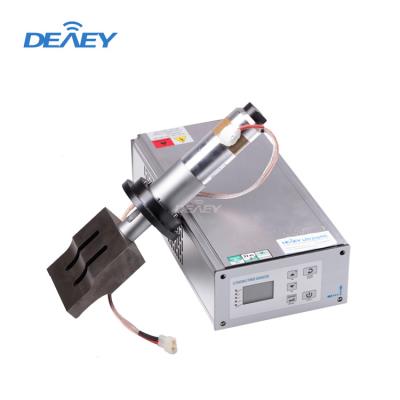 China Plastic Transducer Diy 20k Variable Frequency Driver Wave System Welders 20khz 2500W Ultrasonic Generator 20khz for sale