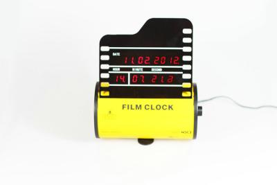 China Mini Quartz Roll Film Clock , Yellow Metal Cylinder Film Clock for sale