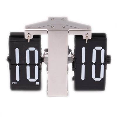 China Universal Mini Standing Floor Clock Time Metal Pvc Quartz Movements for sale