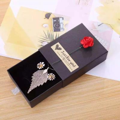 China Handmade Customized Cardboard Jewelry Packaging Box Gift Box Necklace Paper Box for sale