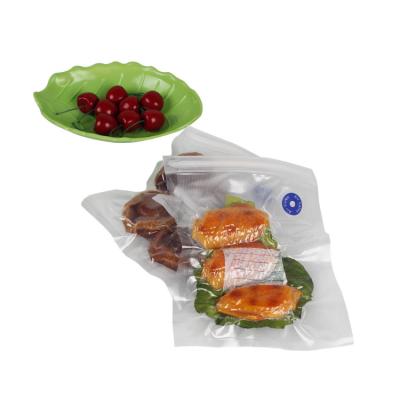 China Recyclable Wholesale Food Bag Rolls Airtight Seal White Plastic Vacuum Seal Bags For Seafood for sale