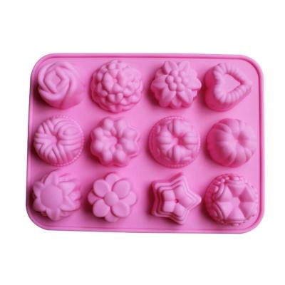 China Sustainable Free Shipping Silicone Jelly Pudding Bakeware Cake Chocolate Dessert Molds 12 Holes With Flower Heart Shape for sale