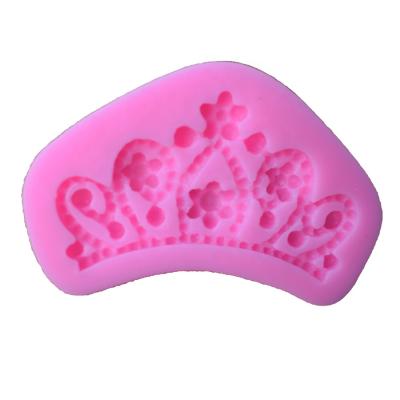 China Sustainable Silicone Fondant Molds Crown Shape Silicone Mold DIY Chocolate Cake Edge Decoration Molds Clay Mold for sale