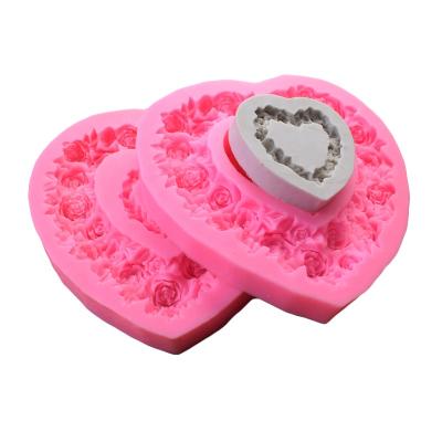 China Viable Silicone Resin Mold Love Wreath Fondant Silicone Molds For Baking Cake Decorating Rose DIY Chocolate Molds for sale