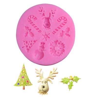 China Viable Christmas Fondant Molds Snowflake Christmas Tree Reindeer Santa Candy Chocolate Silicone Molds Baking Tool for sale