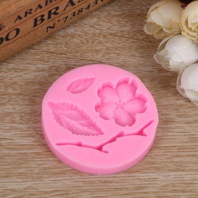 China Sustainable Peach Blossom Shape Fondant Molds DIY Candy Mold Cake Stencils Kitchen DIY Epoxy Resin Clay Molds for sale