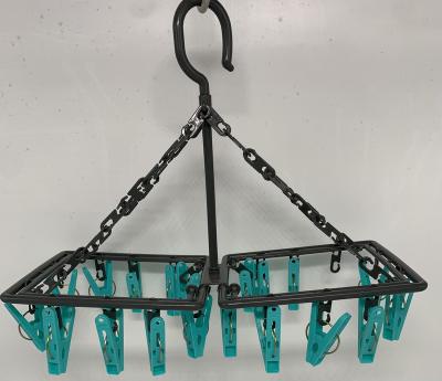 China Portable Multifunctional Hangers Dryer with 20 Plastic Hanging Clips for sale