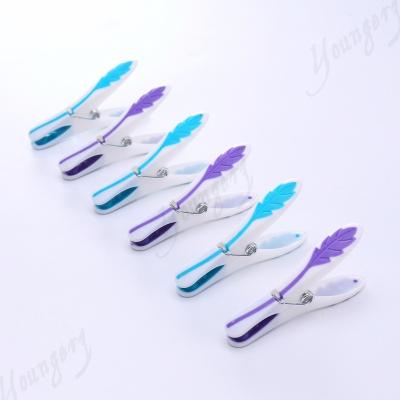 China No Hot Selling Plastic Drying Hanger Clips for sale