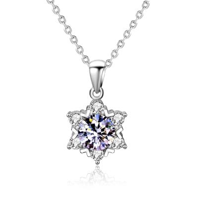 China FASHIONABLE Hot Selling Luxury Ladies Jewelry Moissanite Charm Silver Star Shaped Pendant Necklace for sale