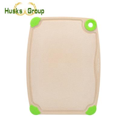 China Sustainable handmade 100% natural rice husks fiber cutting board for kitchen accessories for sale