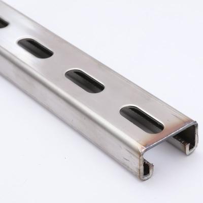 Cina Lungo resistenza galvanizzata a forma di C Strut metallo Canale 1-3mm spessore in vendita